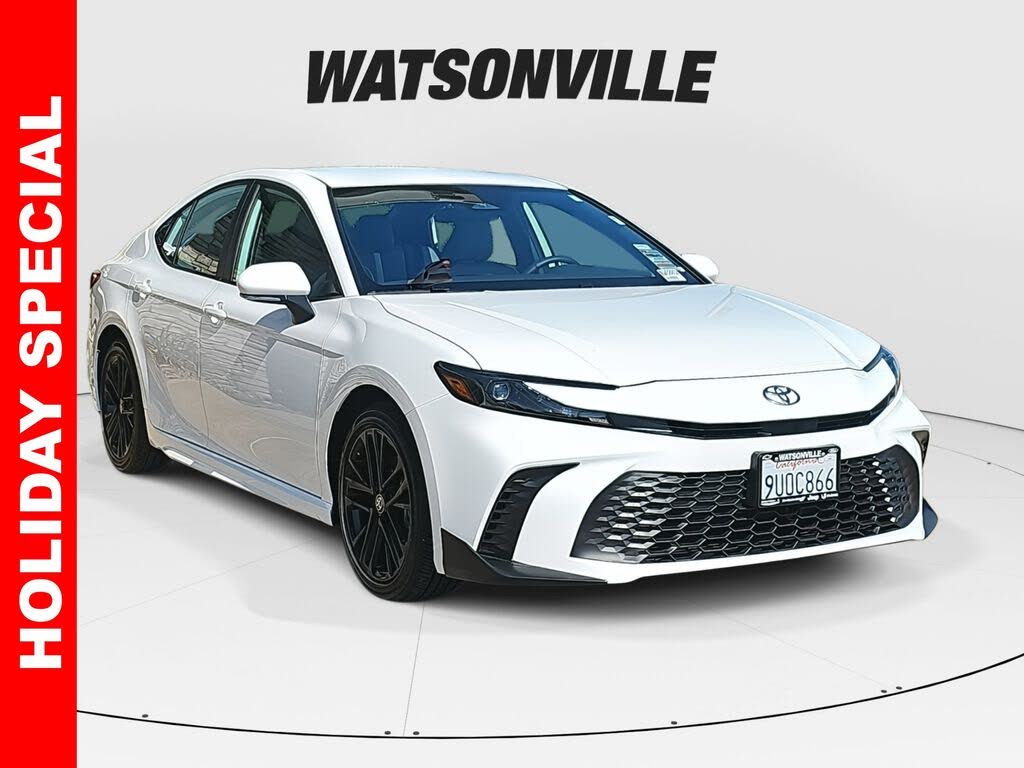 2025 Toyota Camry SE FWD
