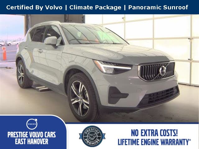 2025 Volvo XC40 B5 Core Bright Theme AWD