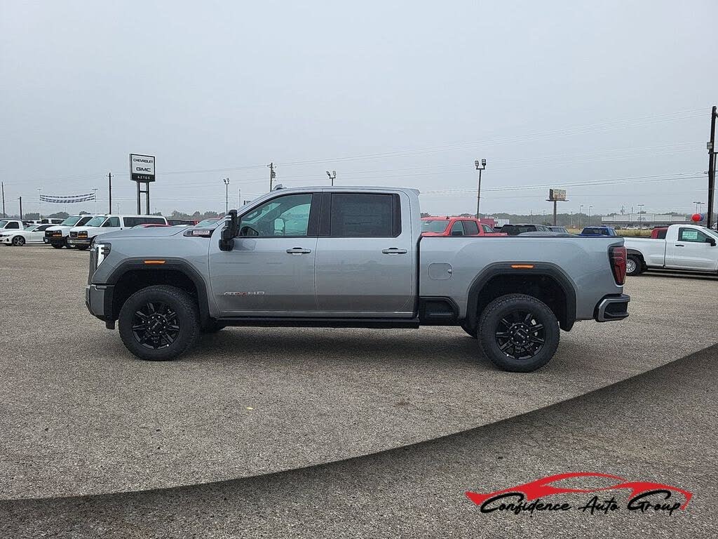2026 GMC Sierra 2500HD AT4 Crew Cab 4WD