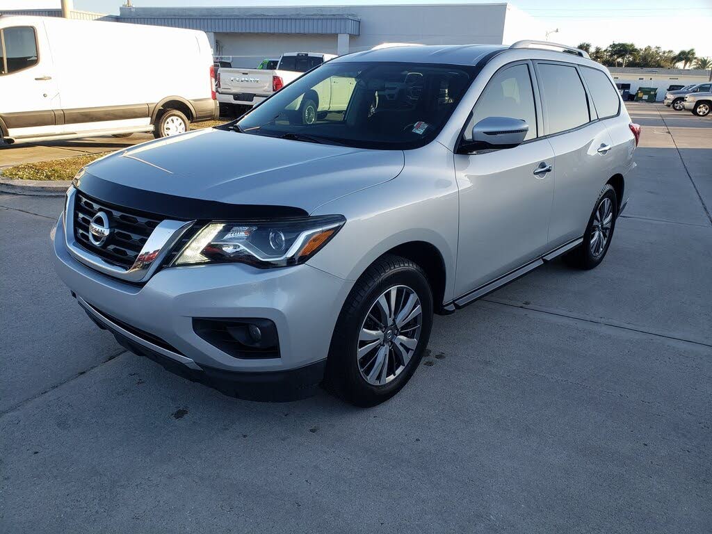 2020 Nissan Pathfinder SV FWD