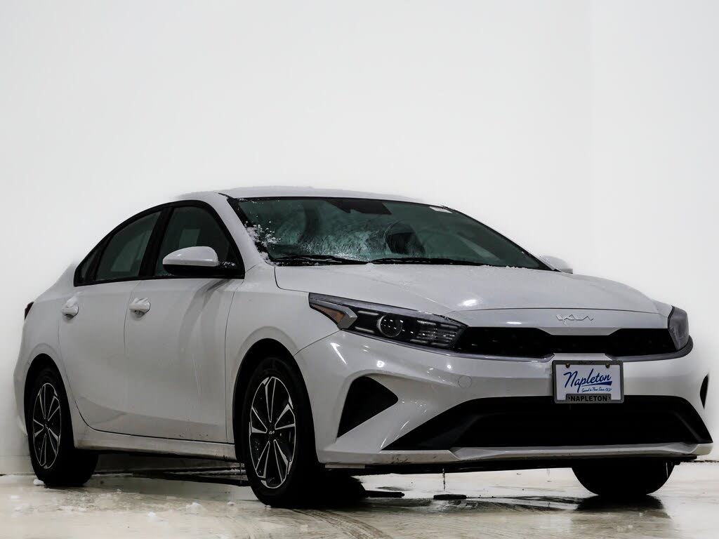 2023 Kia Forte LXS FWD