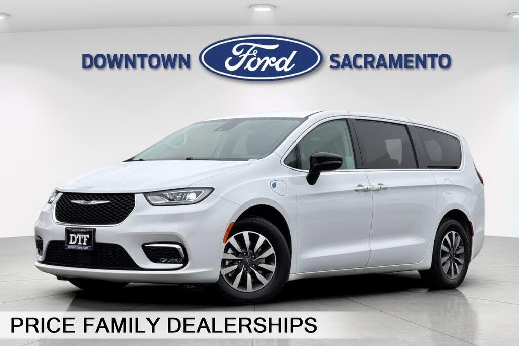 2024 Chrysler Pacifica Hybrid Select FWD