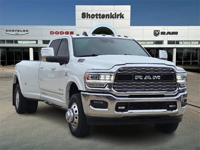 2024 RAM 3500 Limited Crew Cab LB DRW 4WD