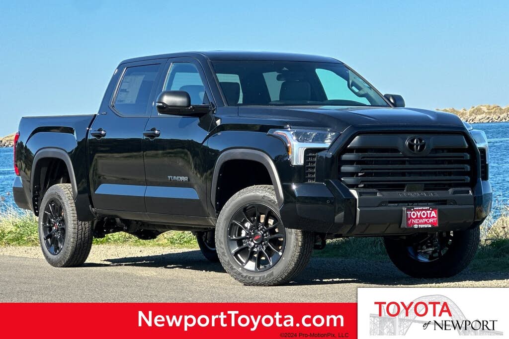 2026 Toyota Tundra SR5 CrewMax Cab 4WD