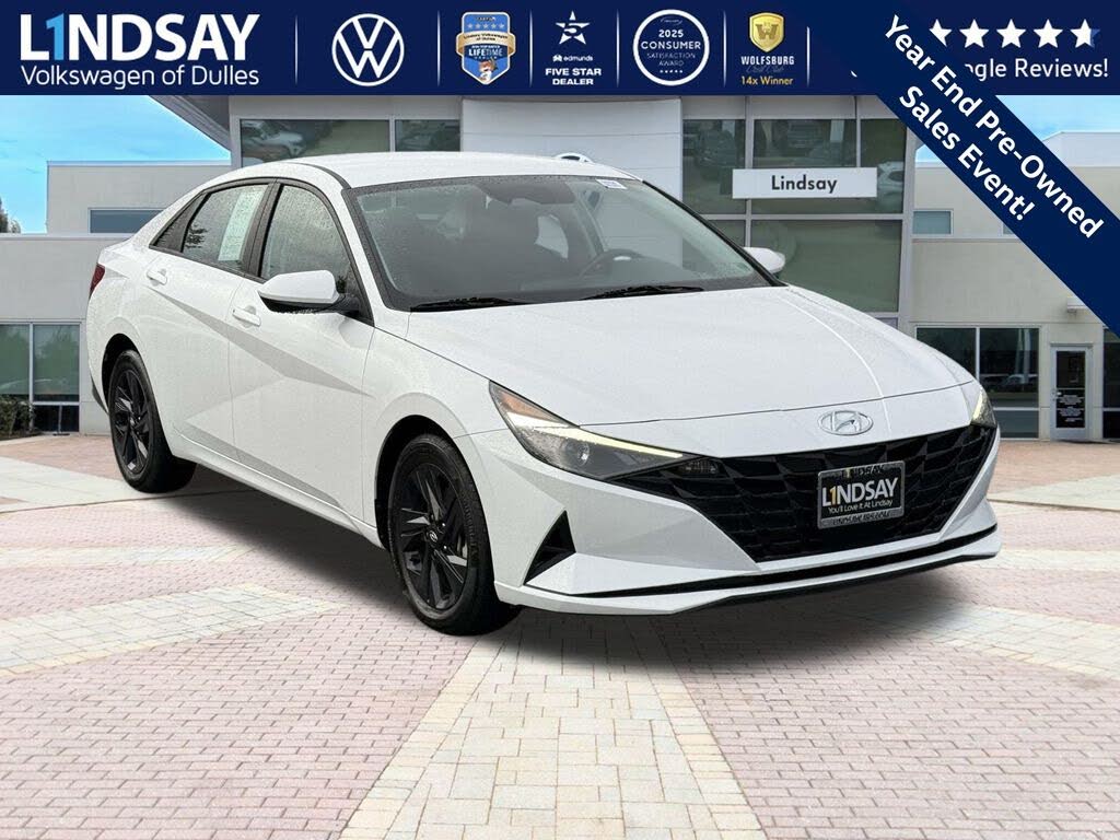 2022 Hyundai Elantra SEL FWD