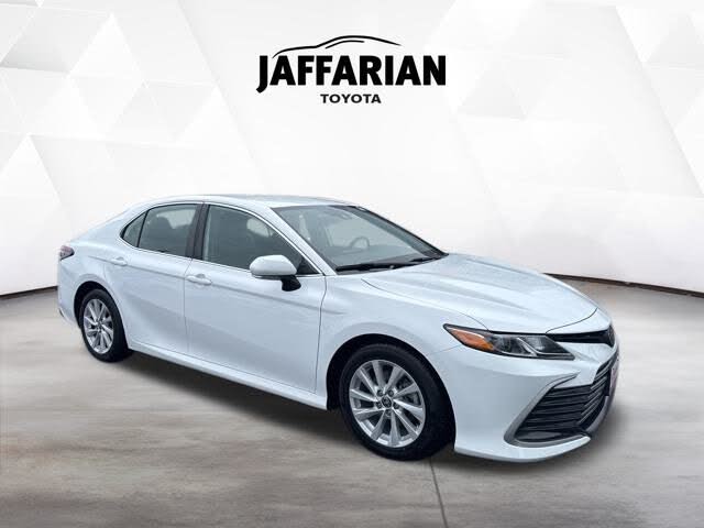 2022 Toyota Camry LE FWD