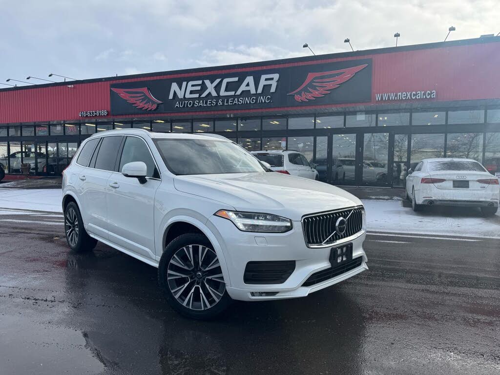 2022 Volvo XC90 T6 Momentum 6-Passenger AWD
