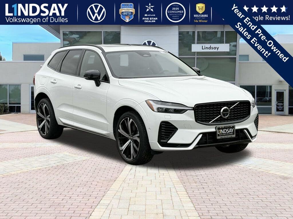 2023 Volvo XC60 Recharge T8 Ultimate Dark Theme eAWD