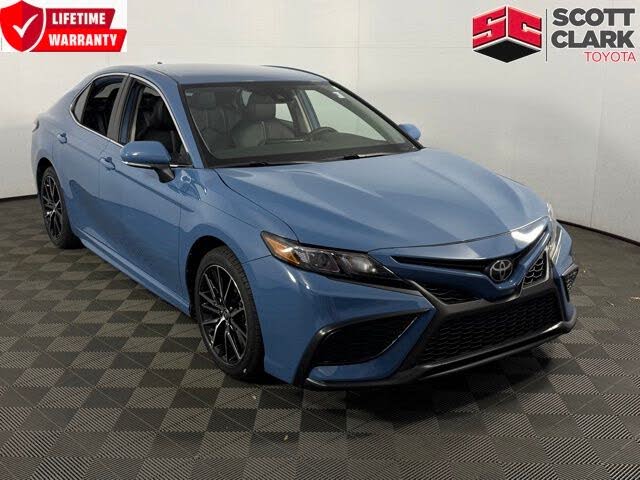 2024 Toyota Camry SE FWD