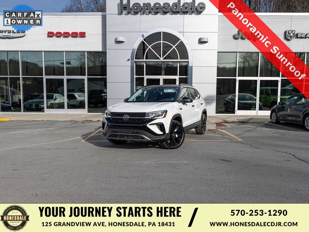 2024 Volkswagen Taos SE Black 4Motion