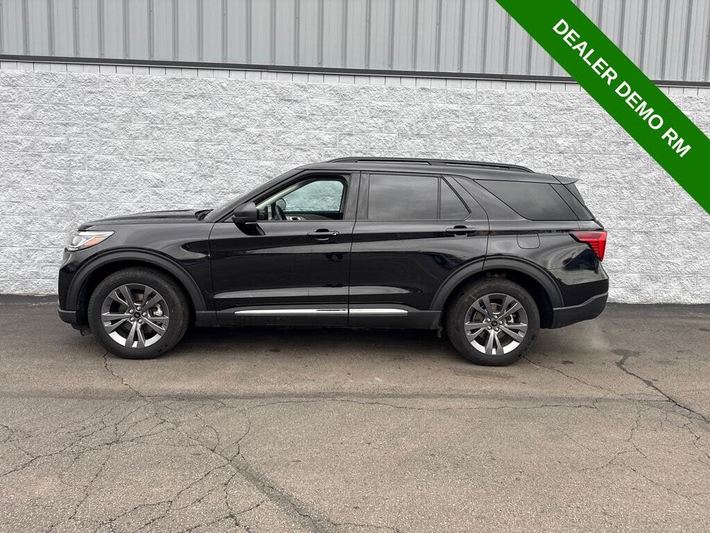 2025 Ford Explorer Active AWD