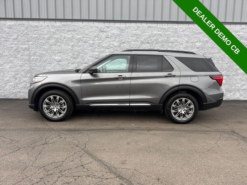 2025 Ford Explorer Active AWD