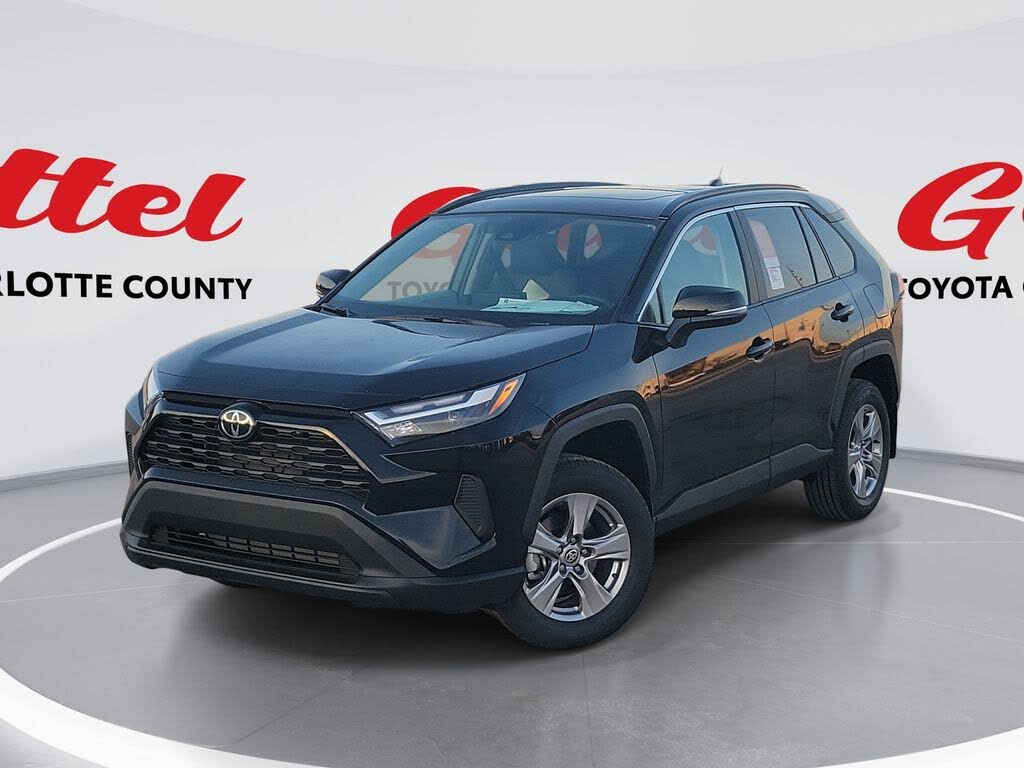 2025 Toyota RAV4 XLE FWD