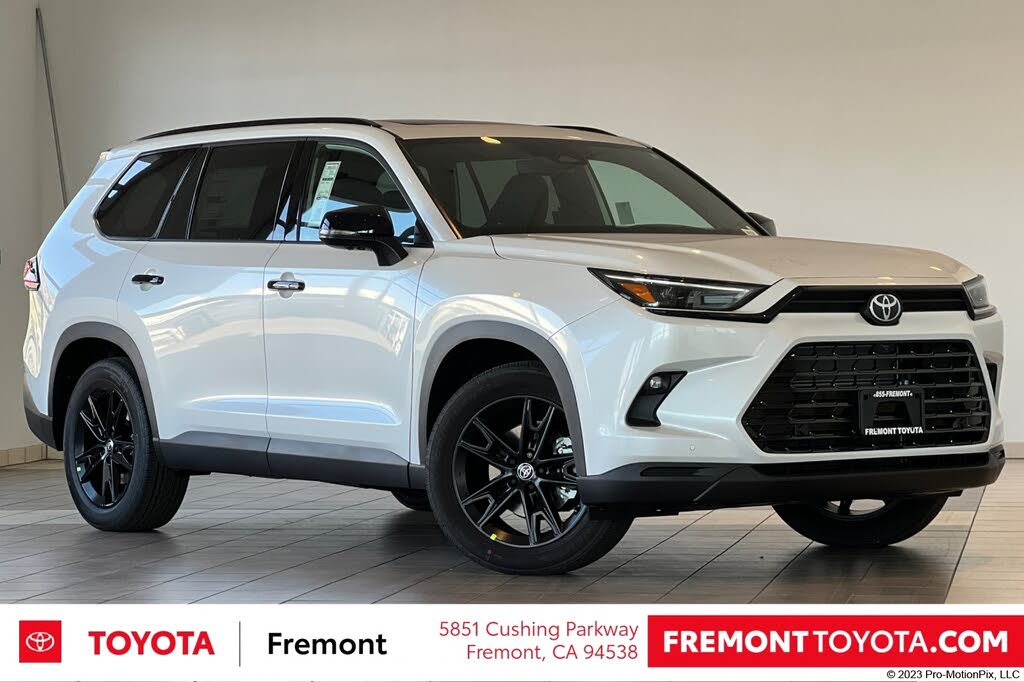 2026 Toyota Grand Highlander Hybrid Nightshade AWD