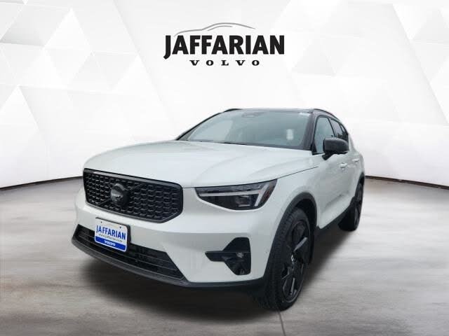 2026 Volvo XC40 B5 Ultra Black Edition AWD