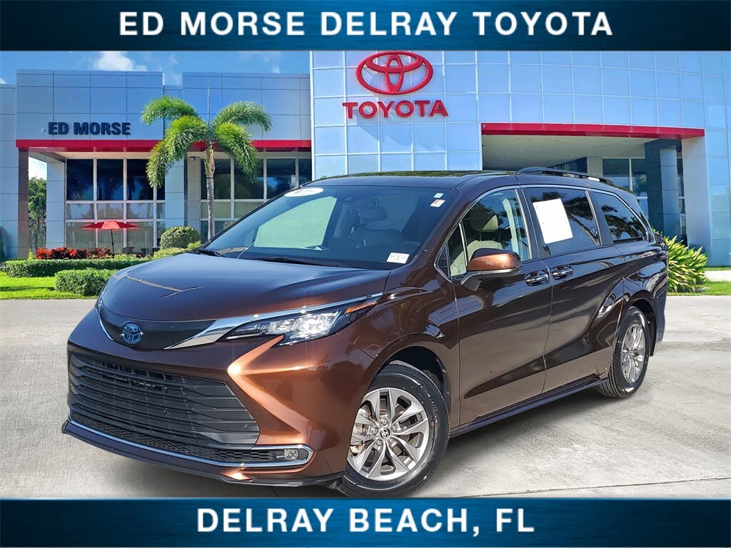 2023 Toyota Sienna XLE 7-Passenger FWD