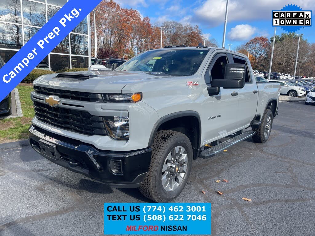 2024 Chevrolet Silverado 2500HD Custom Crew Cab 4WD