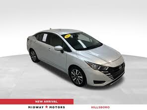 Nissan Versa SV FWD