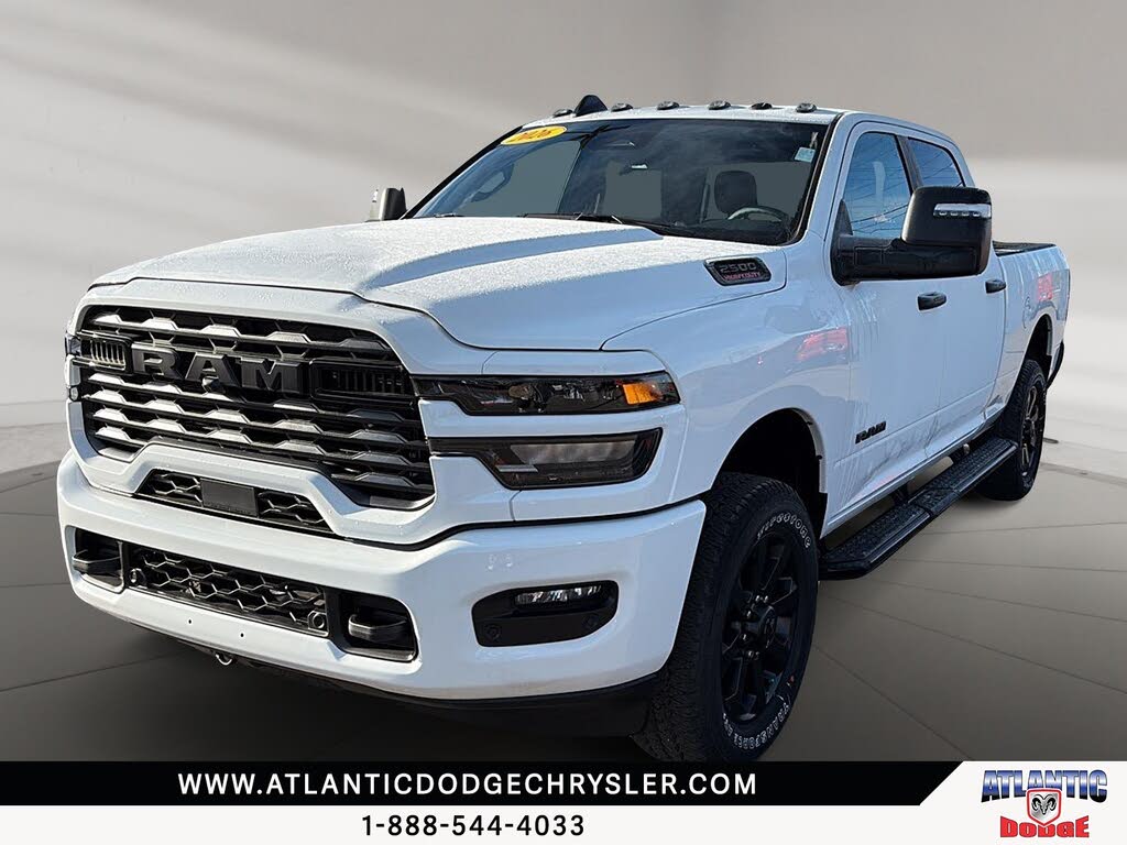 RAM 2500 Big Horn Crew Cab 4WD 2026