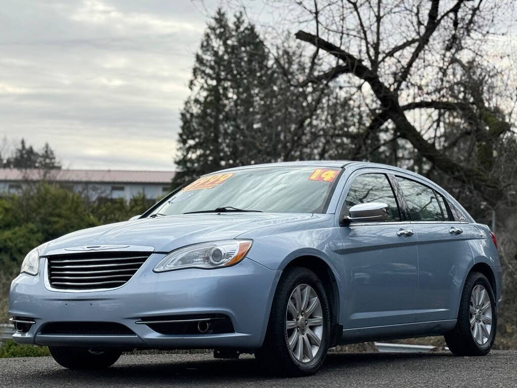 2014 Chrysler 200 Limited Sedan FWD