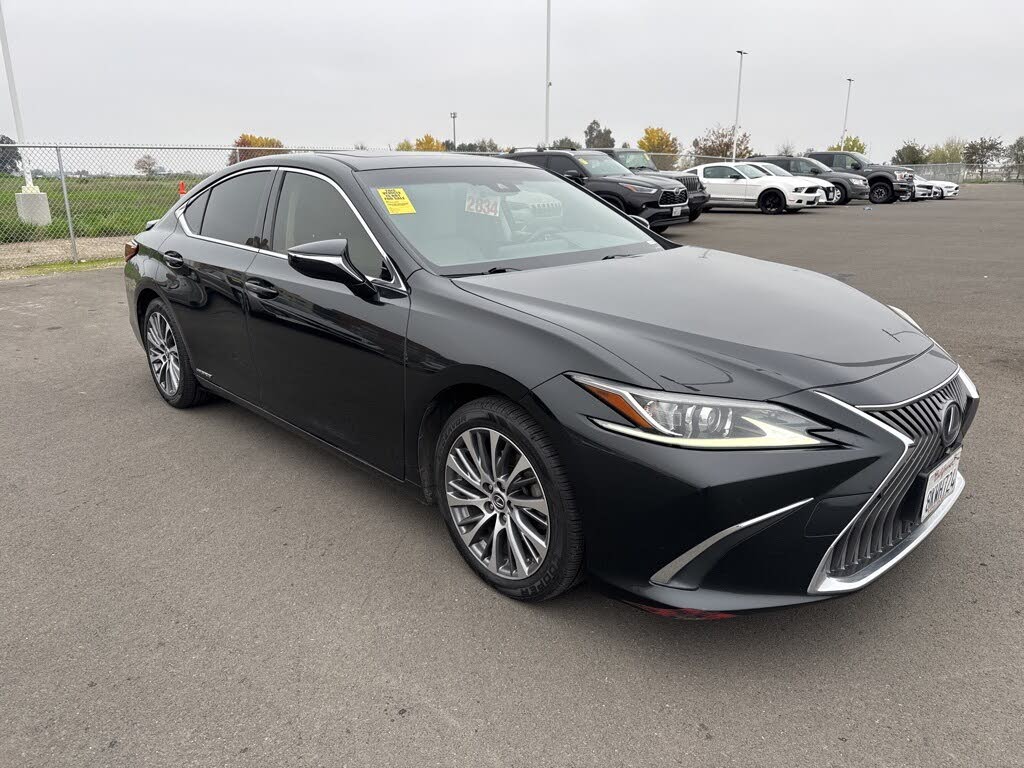 2019 Lexus ES Hybrid 300h FWD