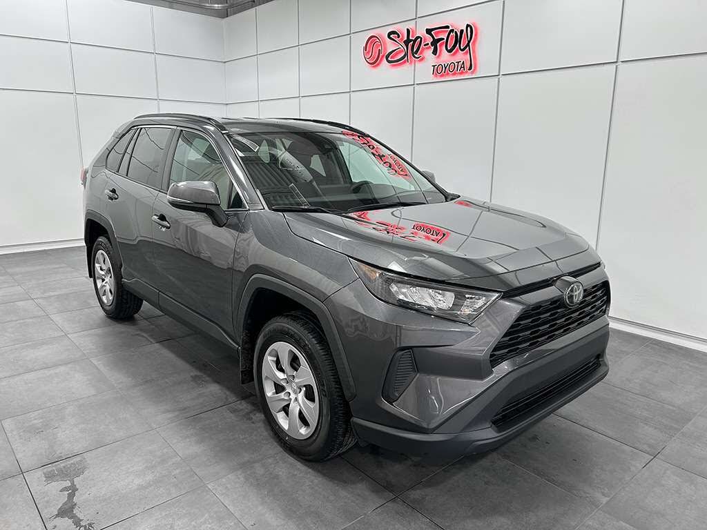 Toyota RAV4 LE AWD 2020