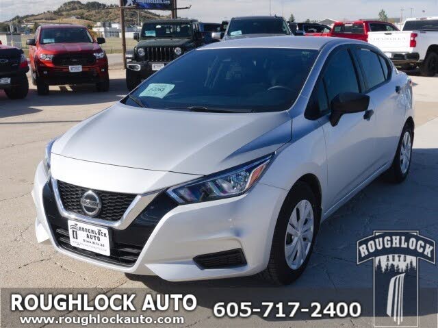 2022 Nissan Versa S FWD