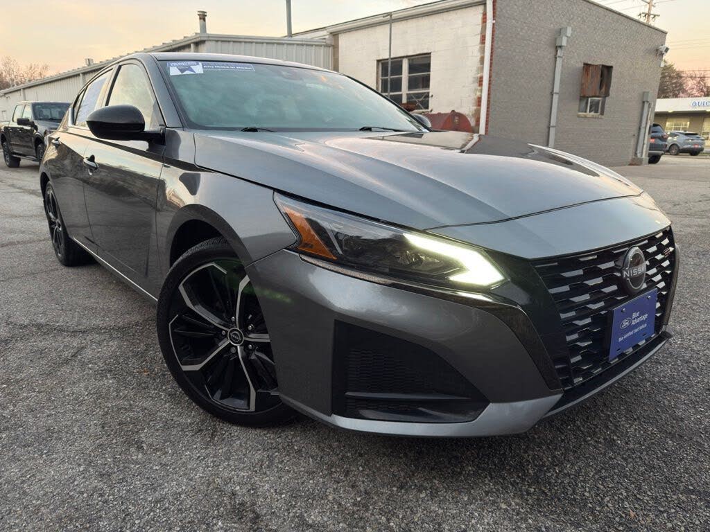 2023 Nissan Altima 2.5 SR FWD