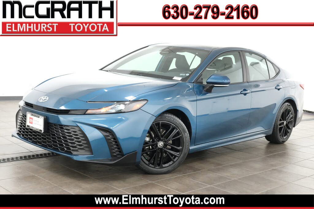 2025 Toyota Camry SE FWD