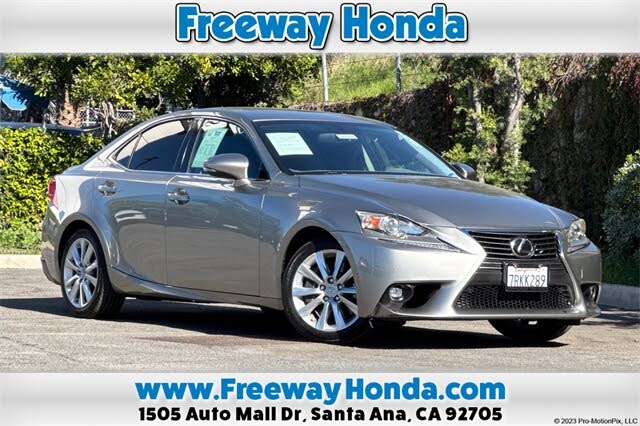 2016 Lexus IS 200t RWD