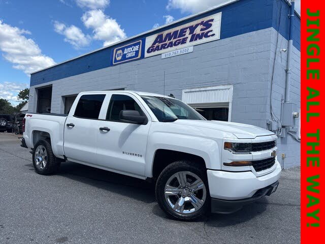 2018 Chevrolet Silverado 1500 Custom Crew Cab 4WD