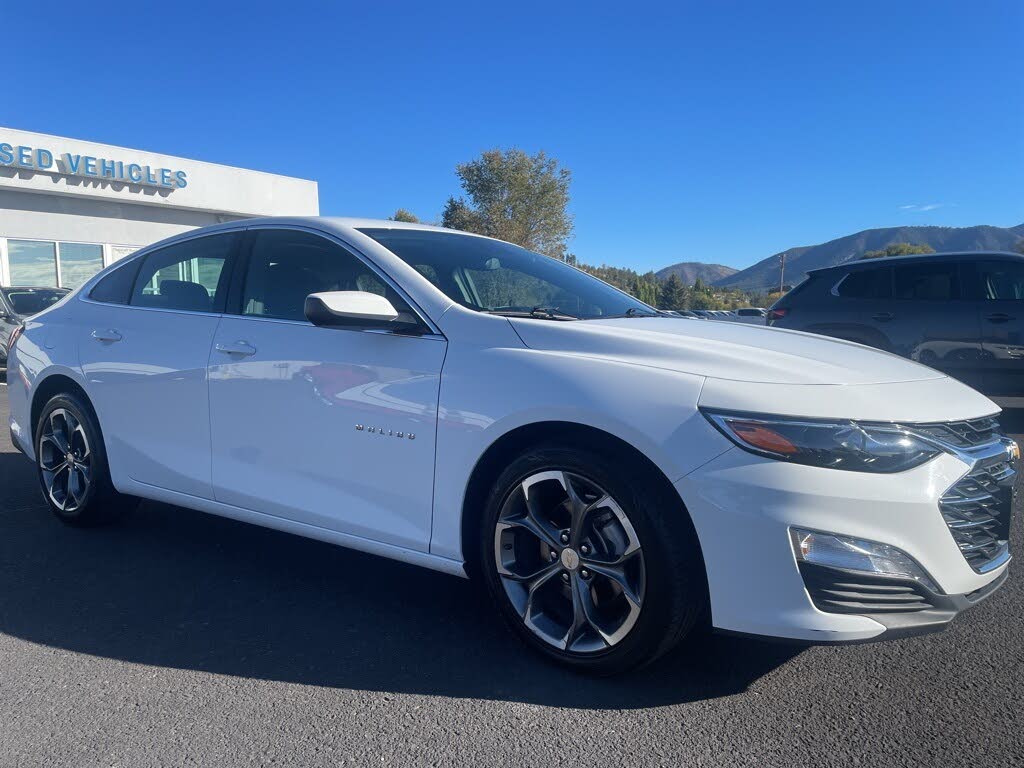 2024 Chevrolet Malibu LT with 1LT FWD