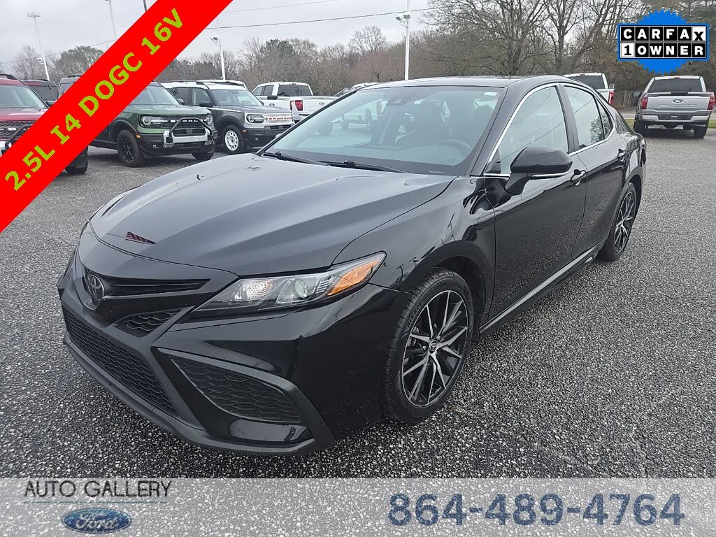 2024 Toyota Camry SE FWD