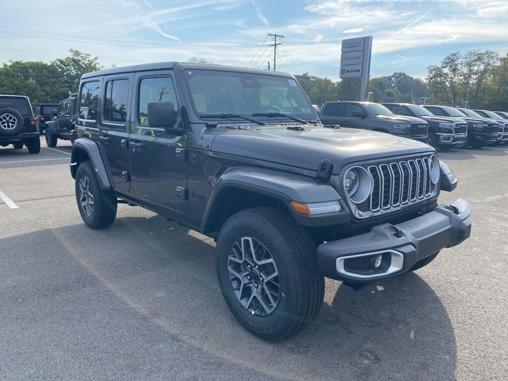 2025 Jeep Wrangler Sahara 4-Door 4WD