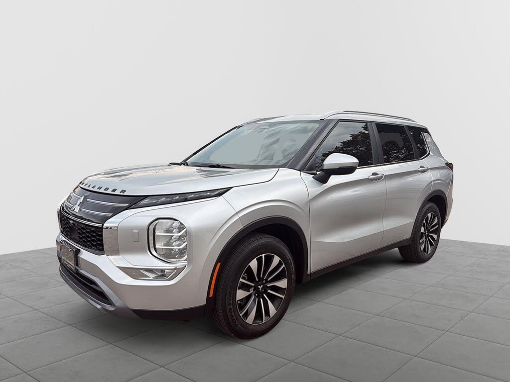 Mitsubishi Outlander LE S-AWC 2025