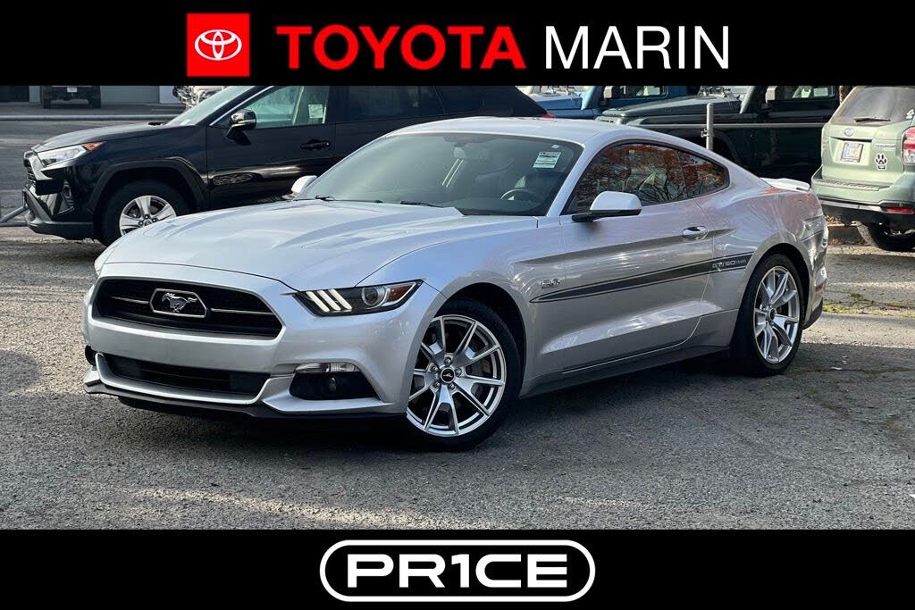 2015 Ford Mustang GT Premium Coupe RWD