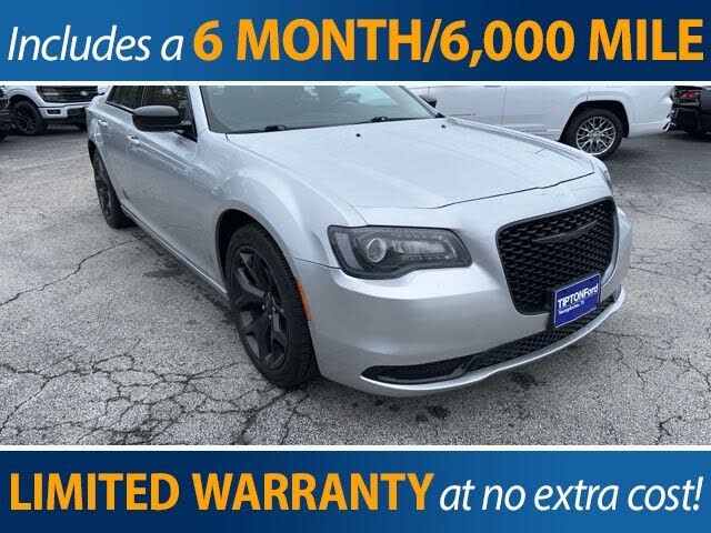 2022 Chrysler 300 Touring RWD