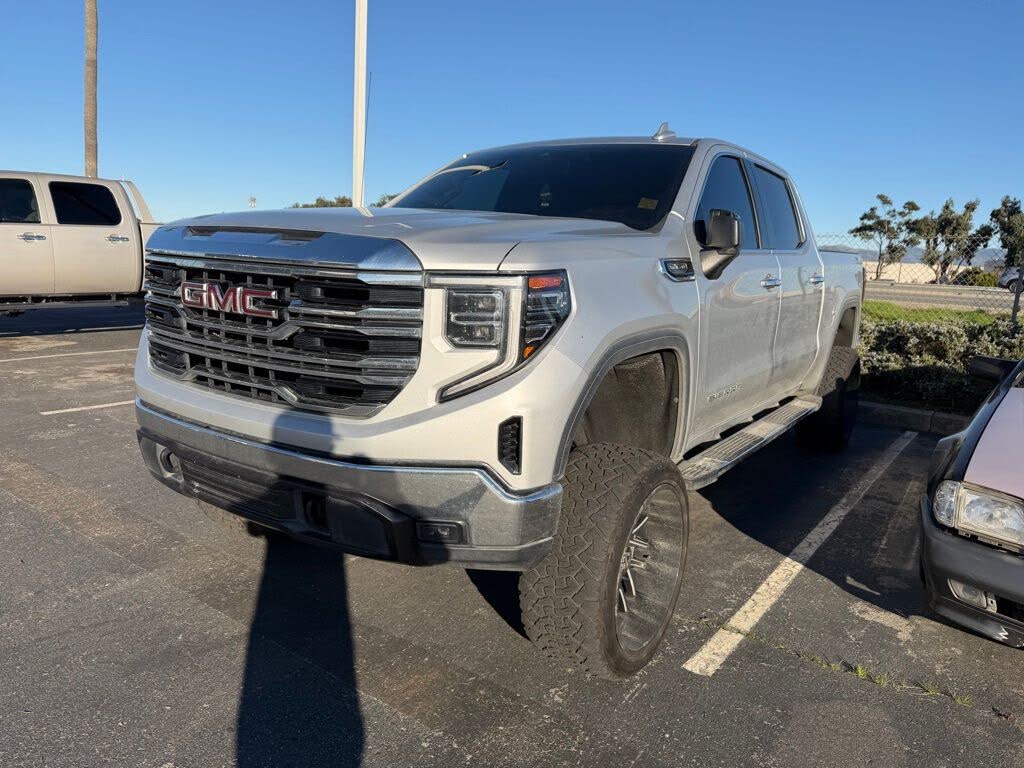 2022 GMC Sierra 1500 SLT Crew Cab 4WD