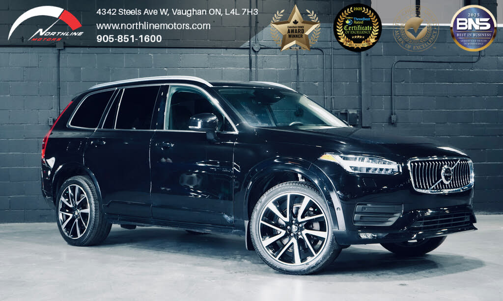 2022 Volvo XC90 T6 Momentum 7-Passenger AWD
