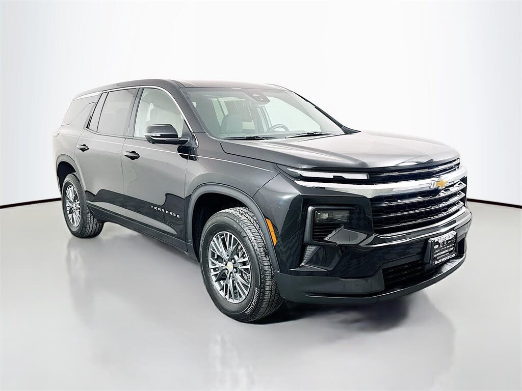 2024 Chevrolet Traverse LS FWD