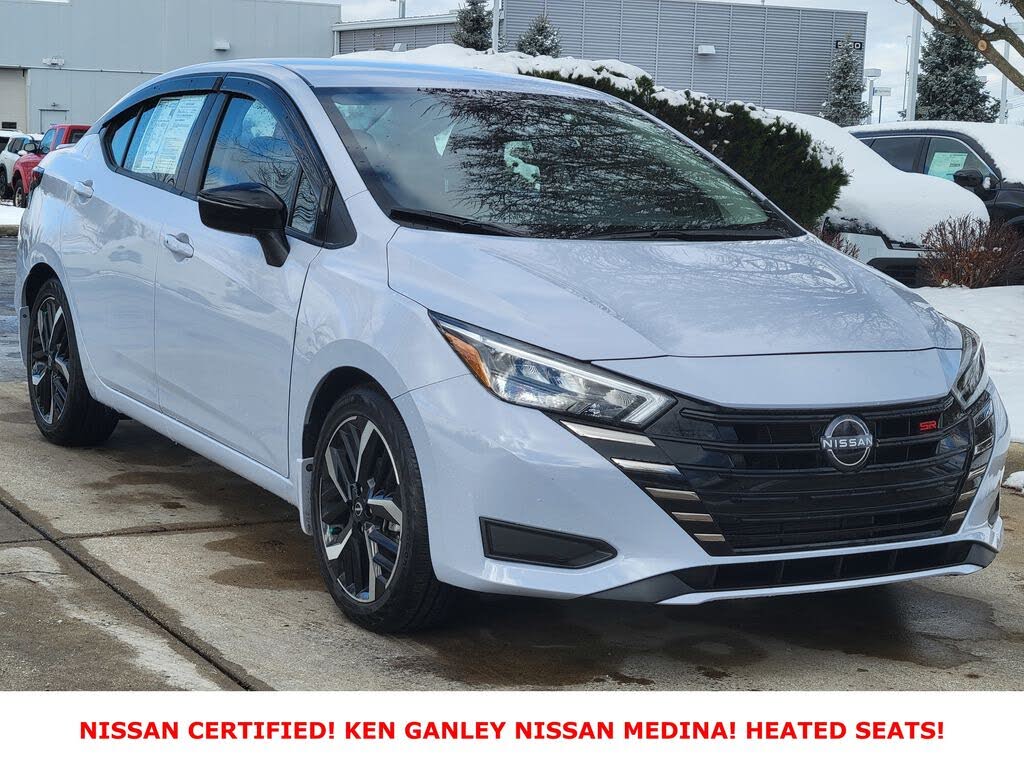 2024 Nissan Versa SR FWD