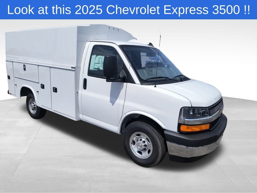 2025 Chevrolet Express Chassis 3500 Cutaway 139