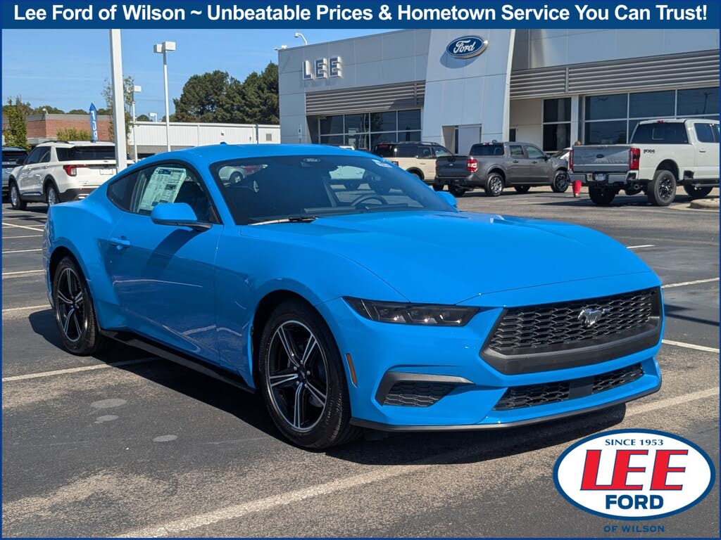 2025 Ford Mustang EcoBoost Fastback RWD