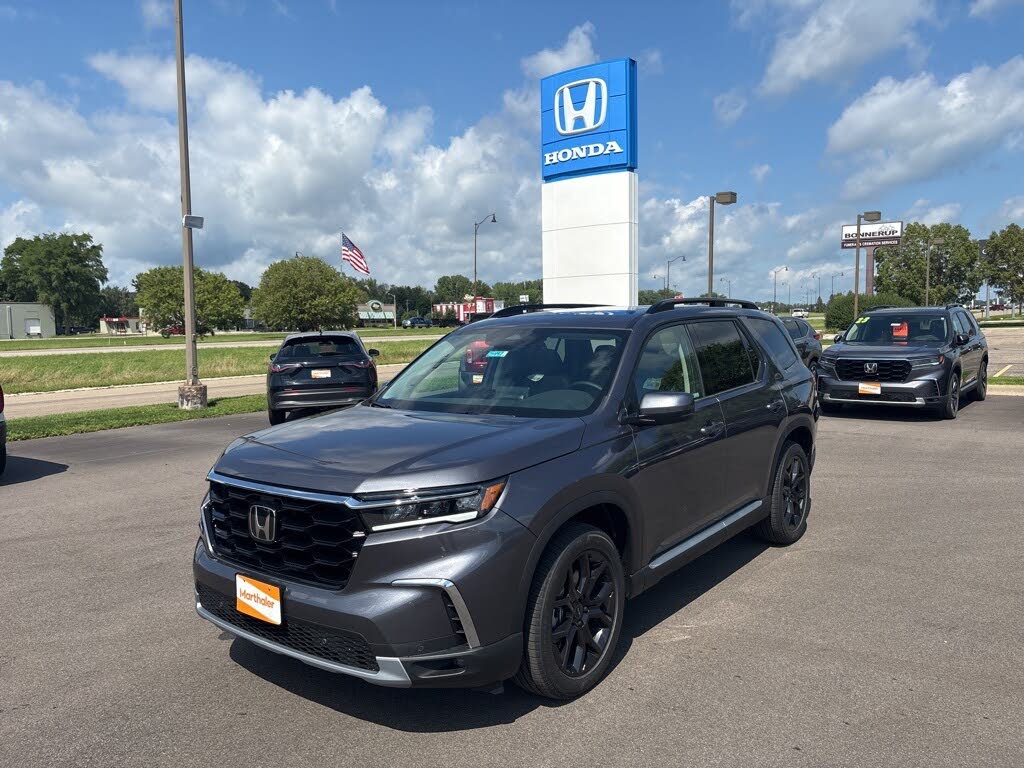 2025 Honda Pilot Touring AWD