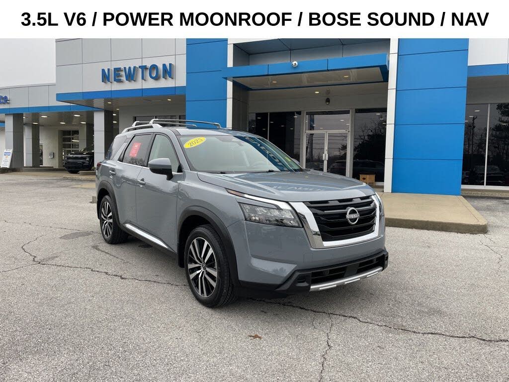 2025 Nissan Pathfinder Platinum FWD