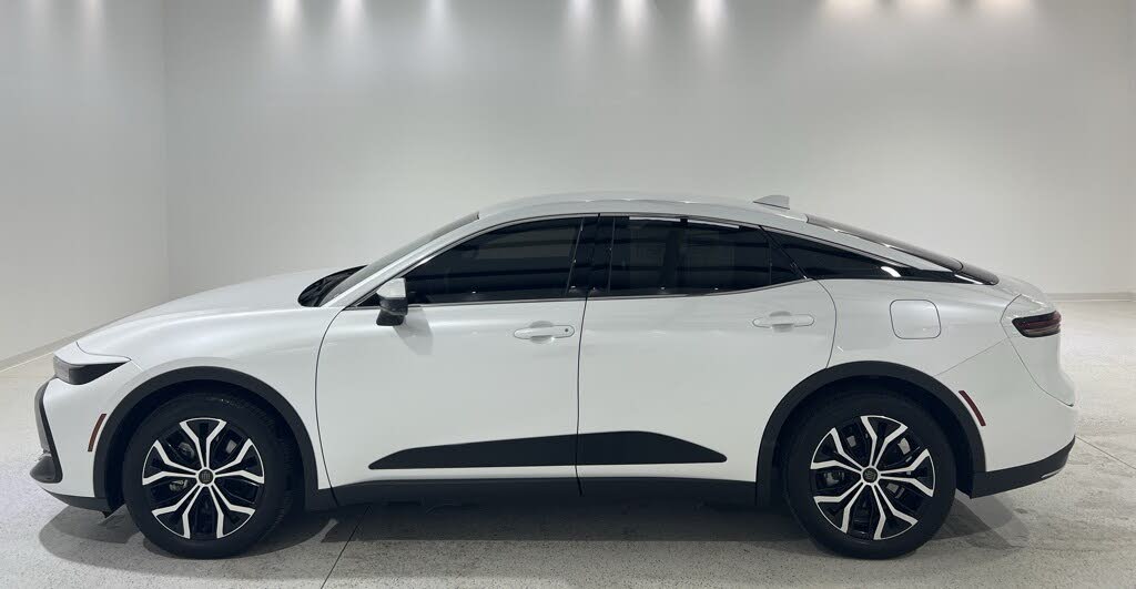 2025 Toyota Crown XLE AWD