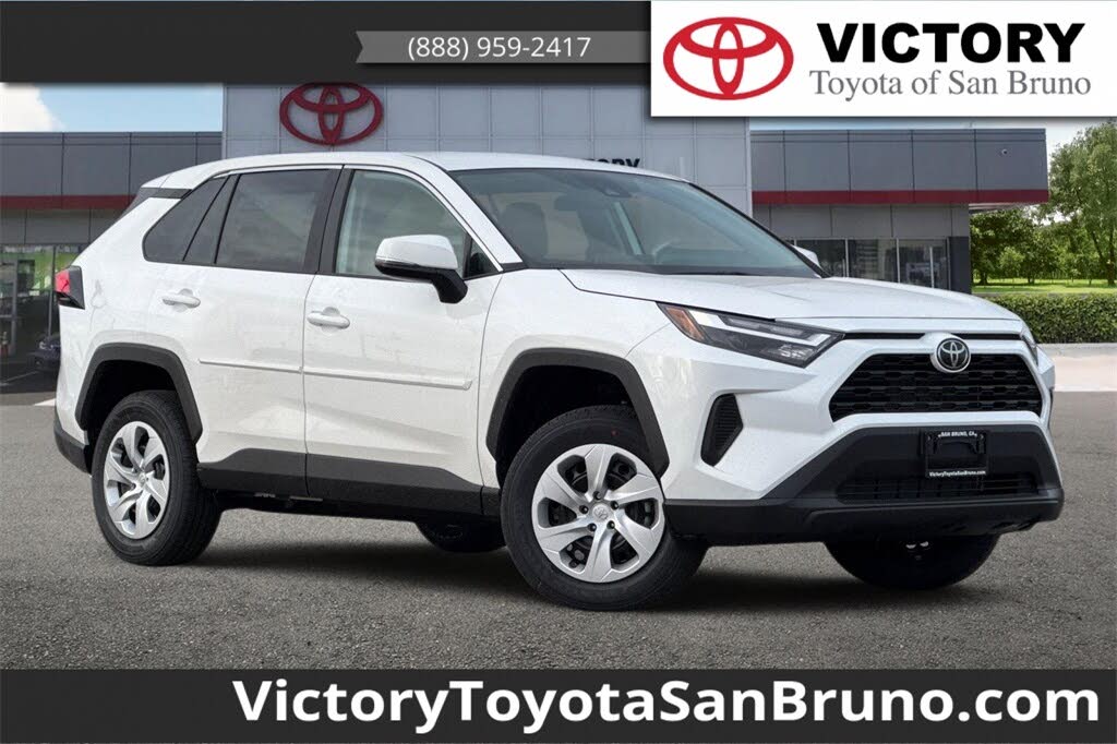 2025 Toyota RAV4 LE FWD