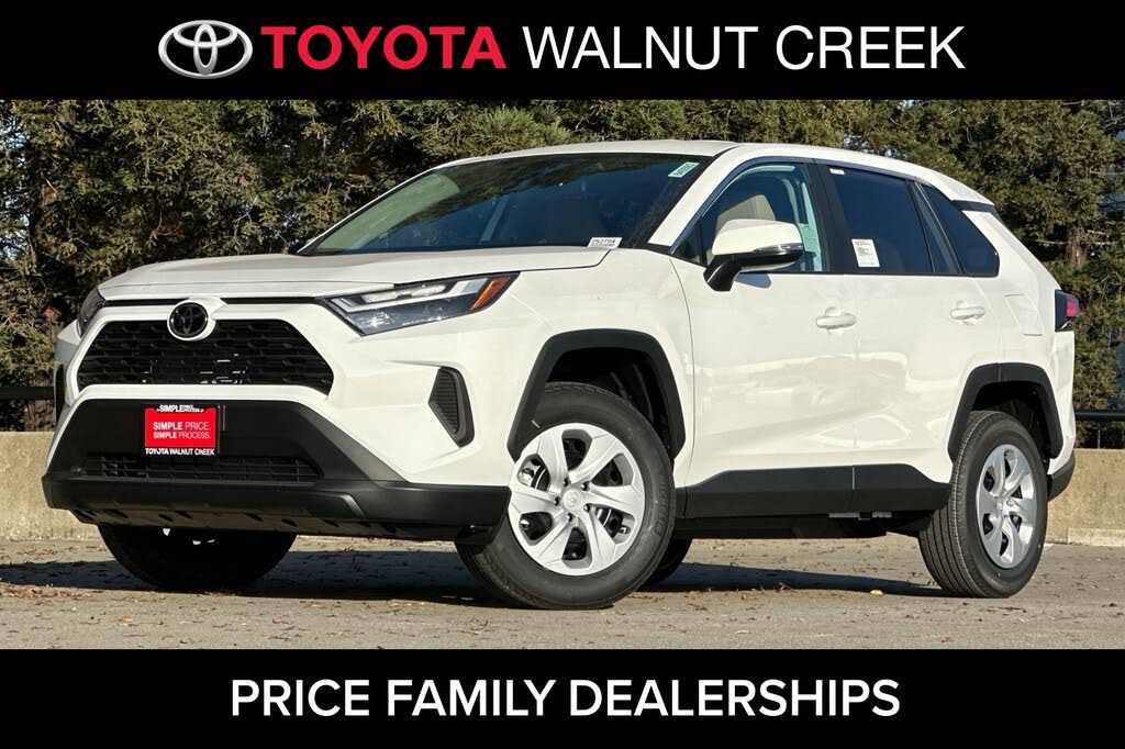 2025 Toyota RAV4 LE FWD
