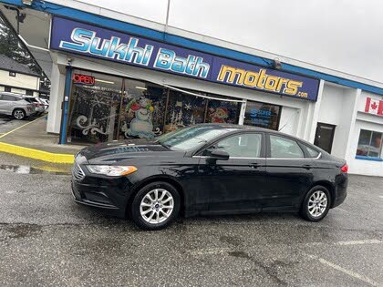 Ford Fusion S 2017