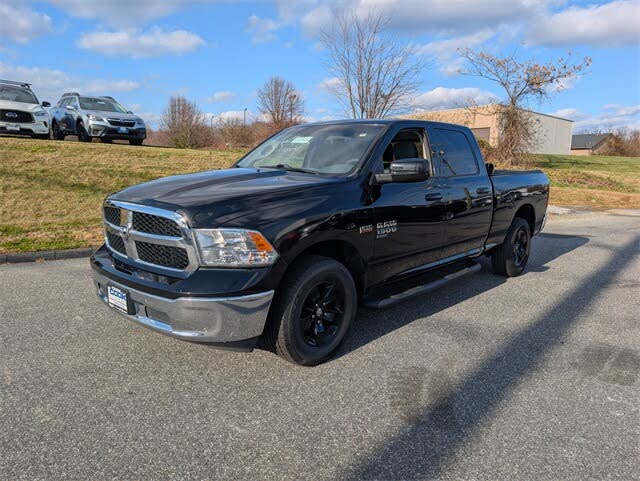 2019 RAM 1500 Classic SLT Crew Cab 4WD